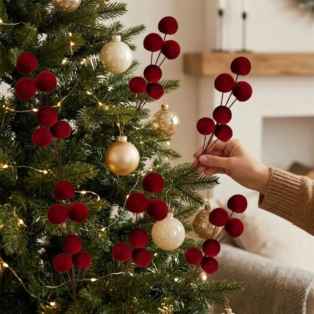 Mini Fluwelen Kerstversieringen – 6-Delige Besneeuwde Ballenset | Veloura Seasons™